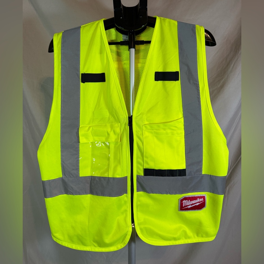 Milwaukee Class 2- Type R-‎ High Visibility Safety Vest 🦺 - Picture 2 of 7